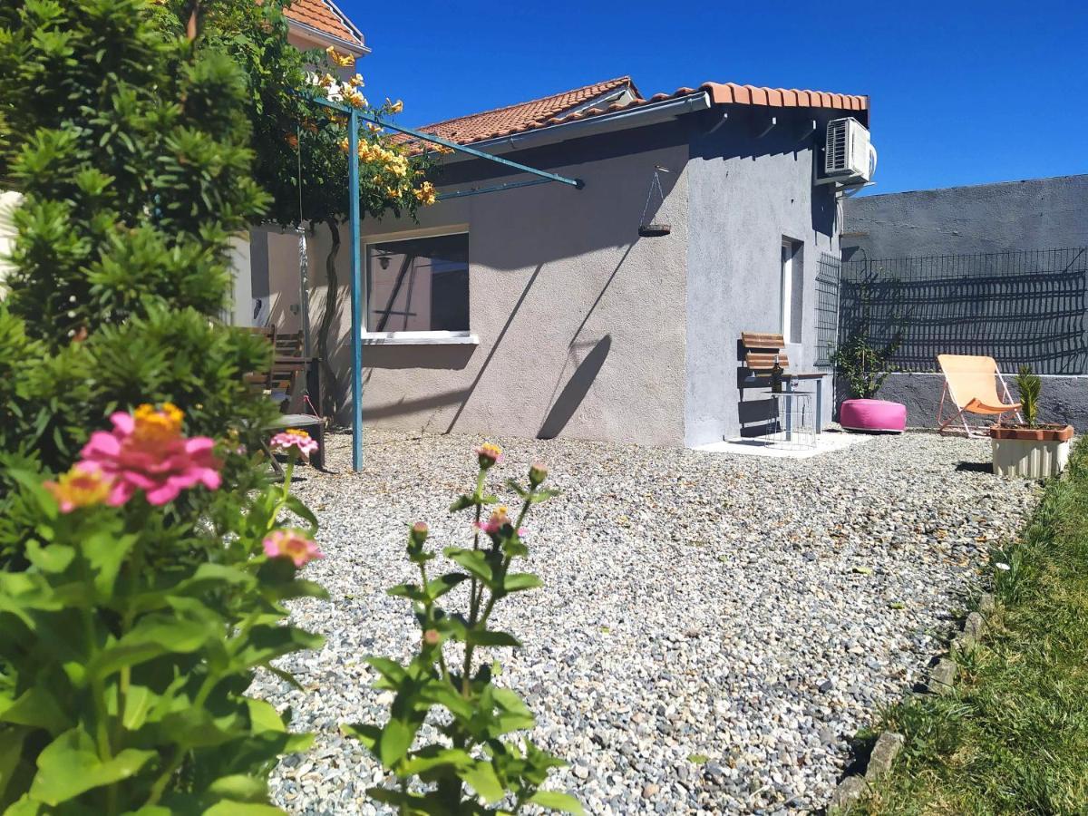 Studio 26 Vic-le-Comte ภายนอก รูปภาพ